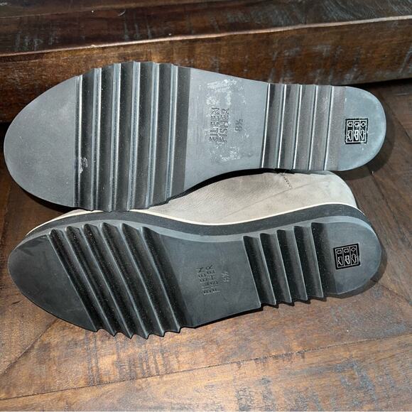 Eileen Fisher Caddy Nubuck Leather Chelsea Wedge Bootie - Picture 4 of 5